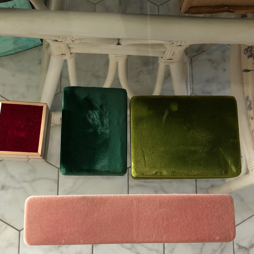 Lot of 4 Velvet Jewelry Box Set - Green, Olive, Pink and red